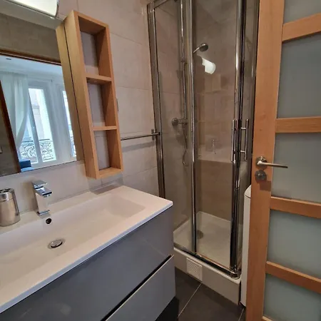 Apartment A Deux Pas De L'arc De Triomphe Equipe